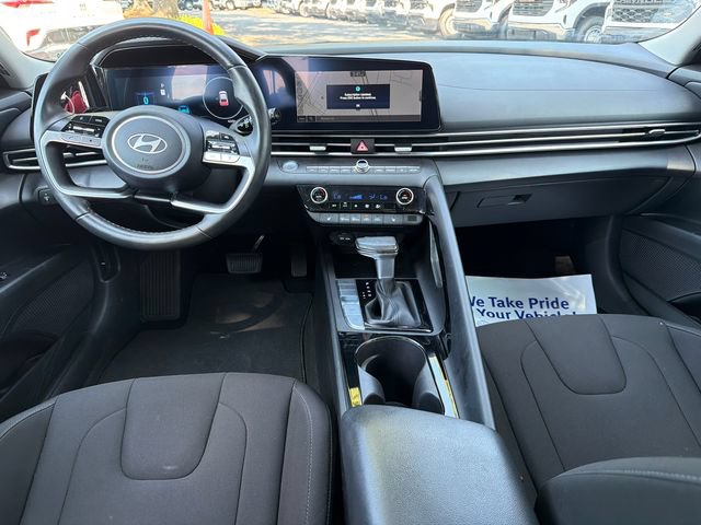 Used 2024 Hyundai Elantra SEL w/ Convenience Package FWD image 22