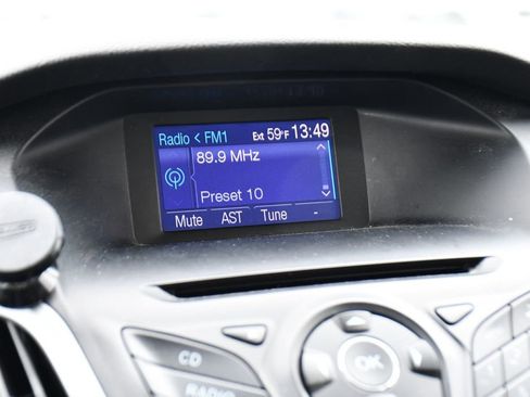 Used 2013 Ford Focus SE FWD image 29