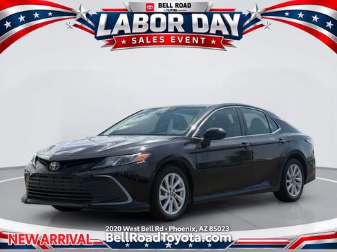 Used 2022 Toyota Camry LE w/ Carpet Mat Package (TMS) FWD image 1
