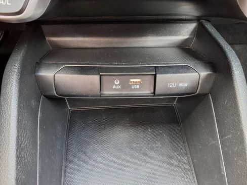 Used 2018 Kia Rio S FWD image 18
