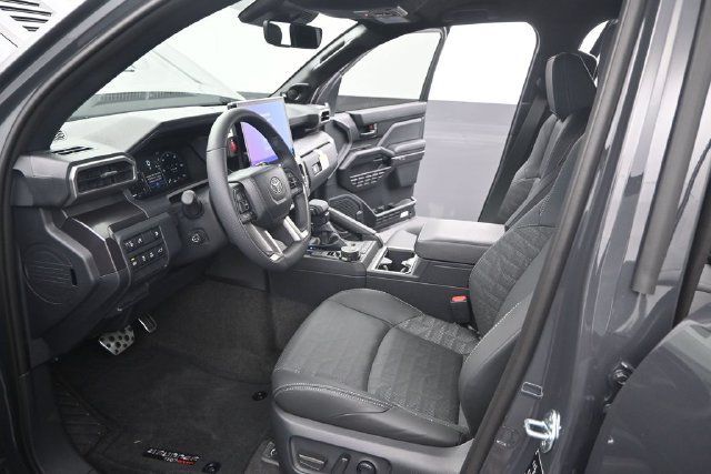 New 2026 Toyota 4Runner TRD Sport Premium AWD/4WD image 4