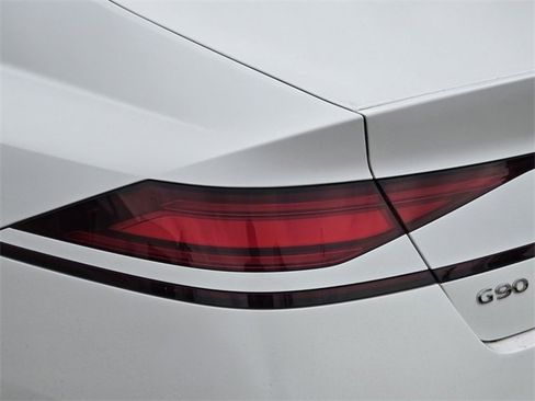 Used 2023 Genesis G90 3.5T image 8
