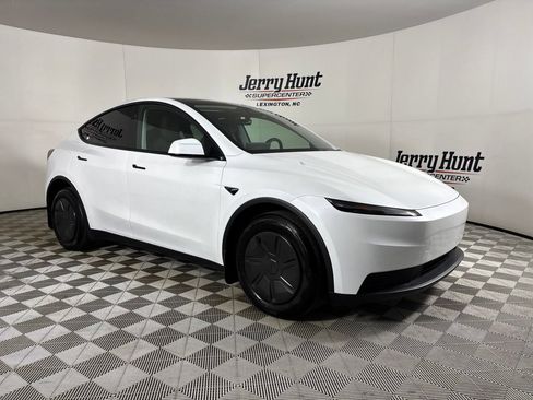 Used 2026 Tesla Model Y Long Range AWD/4WD image 3