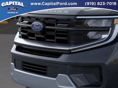 New 2026 Ford Expedition Platinum w/ Platinum Ultimate Package AWD/4WD image 17