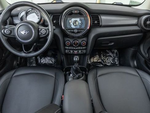 Used 2019 MINI Cooper 2-Door Hardtop image 6