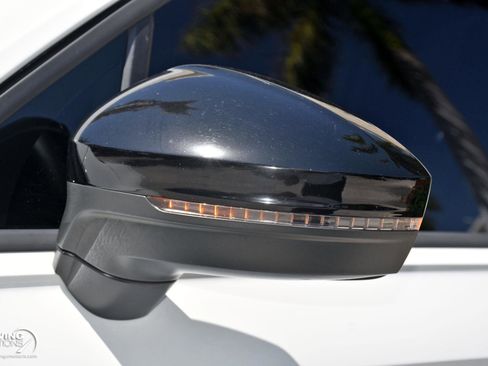 Used 2021 Volkswagen Tiguan SE R-Line image 30