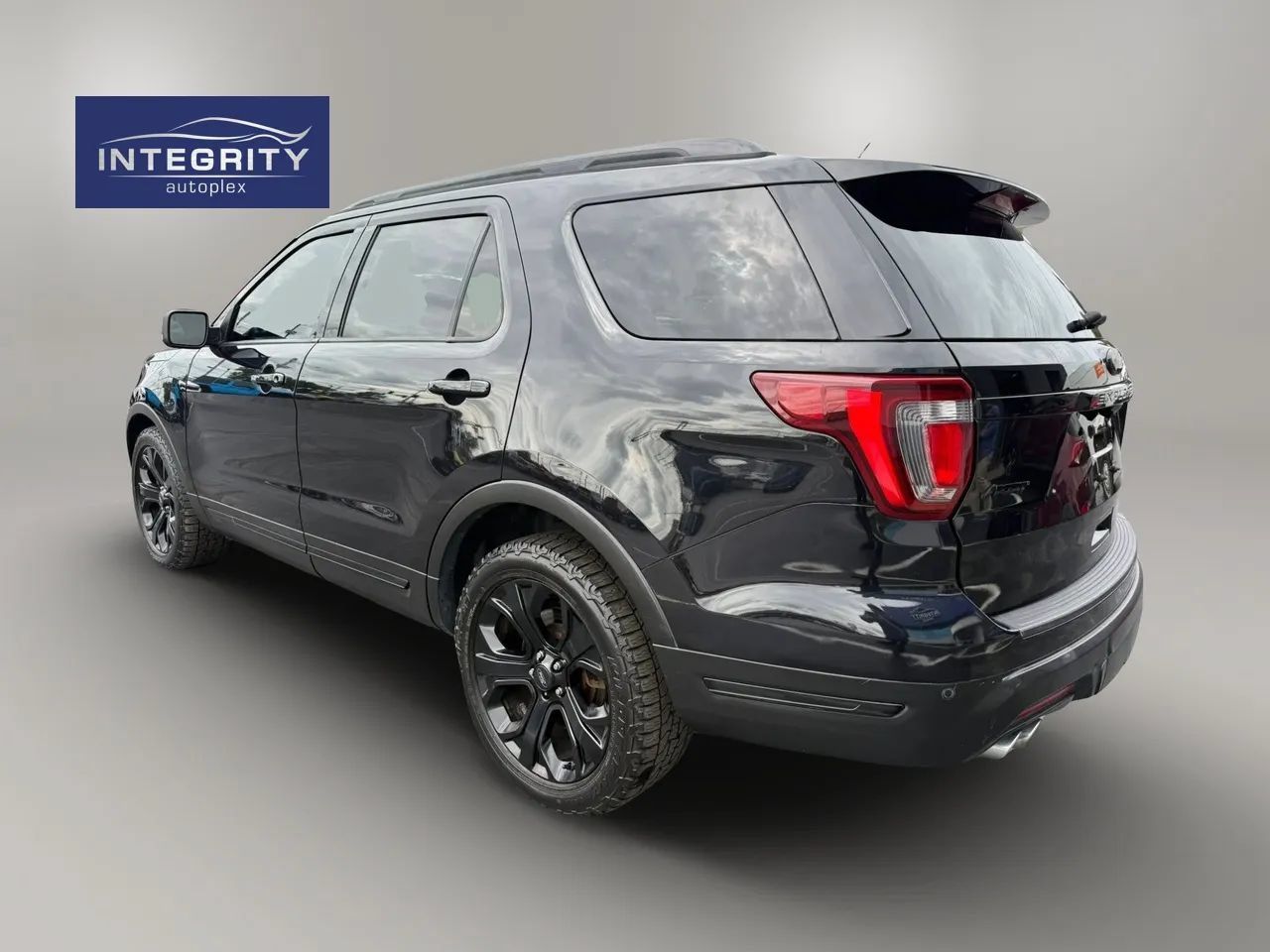 Used 2019 Ford Explorer Sport w/ Equipment Group 401A AWD/4WD image 3