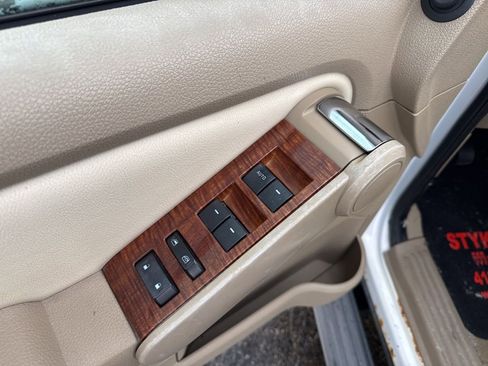 Used 2010 Ford Explorer Eddie Bauer image 14