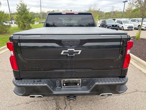 Used 2022 Chevrolet Silverado 1500 Custom Trail Boss w/ Safety Confidence Package AWD/4WD image 4