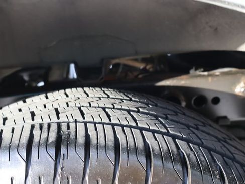 Used 2013 Nissan Frontier SV w/ SV Value Truck Pkg image 38