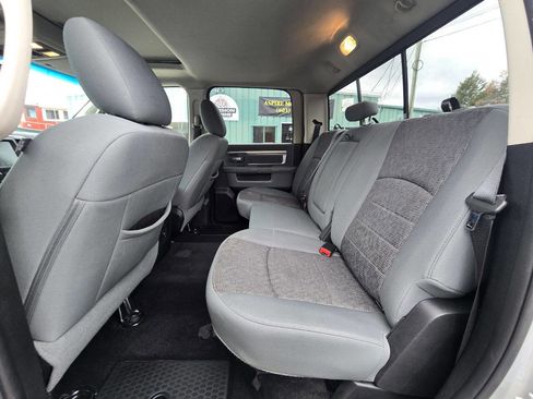 Used 2015 RAM 1500 Classic SLT w/ SLT Plus D←cor Group image 15