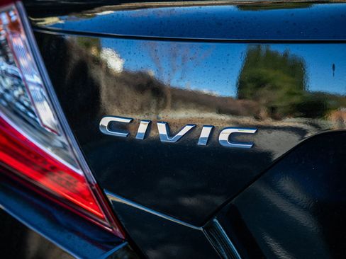 Used 2020 Honda Civic Sport image 16