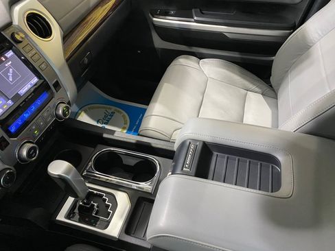 Used 2017 Toyota Tundra Limited image 16