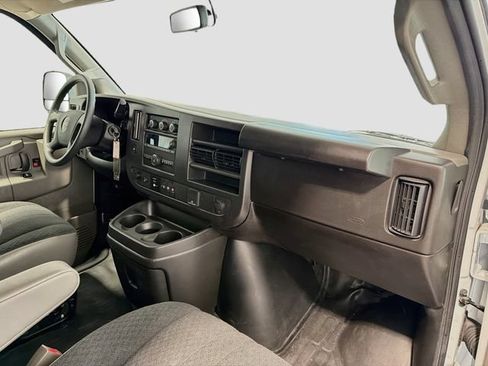 Used 2025 GMC Savana 2500 w/ Driver Convenience Package RWD image 21