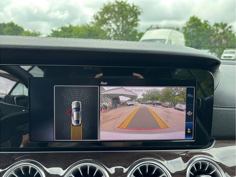 Used 2018 Mercedes-Benz E 400 Coupe image 31