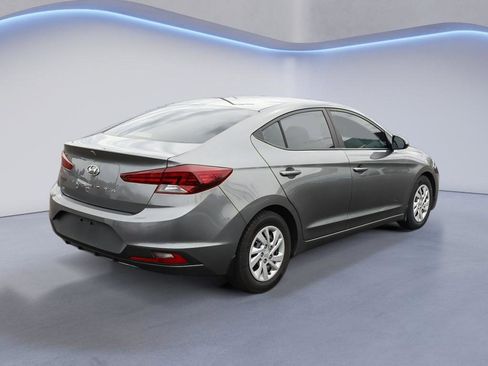 Used 2019 Hyundai Elantra SE FWD image 6
