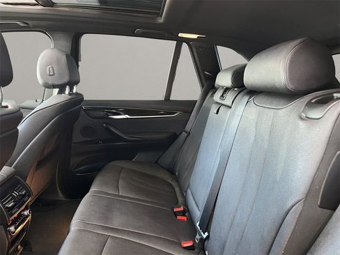 Used 2018 BMW X5 sDrive35i w/ M Sport Package image 12
