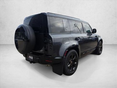 Used 2023 Land Rover Defender 110 X-Dynamic SE image 5
