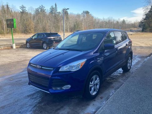 Used 2015 Ford Escape SE image 4