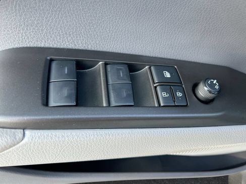 Used 2023 Toyota Camry LE FWD image 13