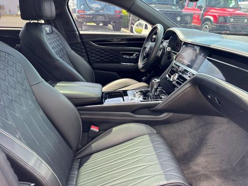 Used 2021 Bentley Flying Spur W12 AWD/4WD image 2