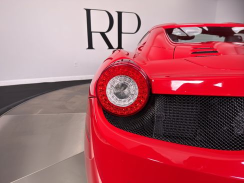 Used 2012 Ferrari 458 Spider RWD image 23