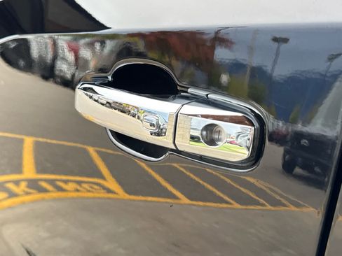 Certified 2024 GMC Sierra 1500 Denali Ultimate image 9