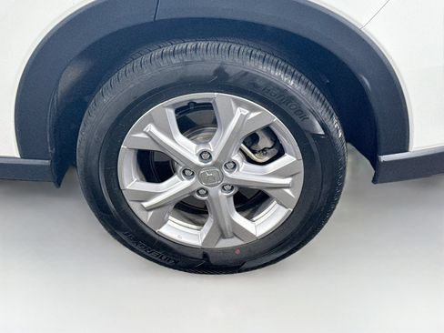 Certified 2023 Honda HR-V LX image 9