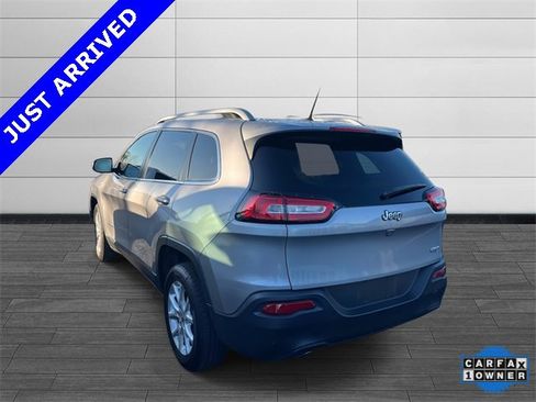 Certified 2018 Jeep Cherokee Latitude image 3