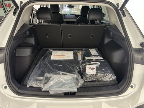 New 2025 Volkswagen Tiguan SE image 35