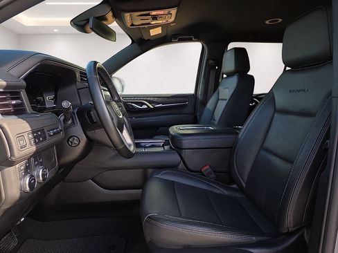 Used 2023 GMC Yukon Denali AWD/4WD image 15