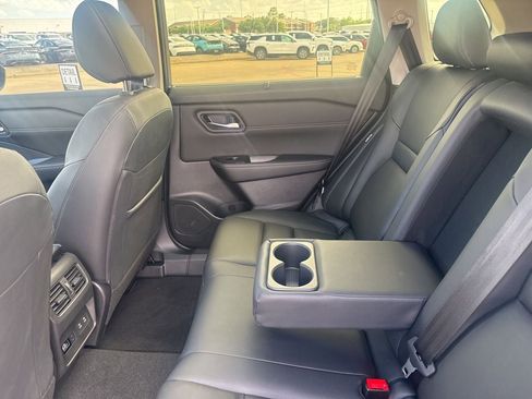 Certified 2025 Nissan Rogue SL w/ SL Premium Package image 38