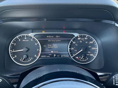 Used 2022 Nissan Pathfinder SV image 21