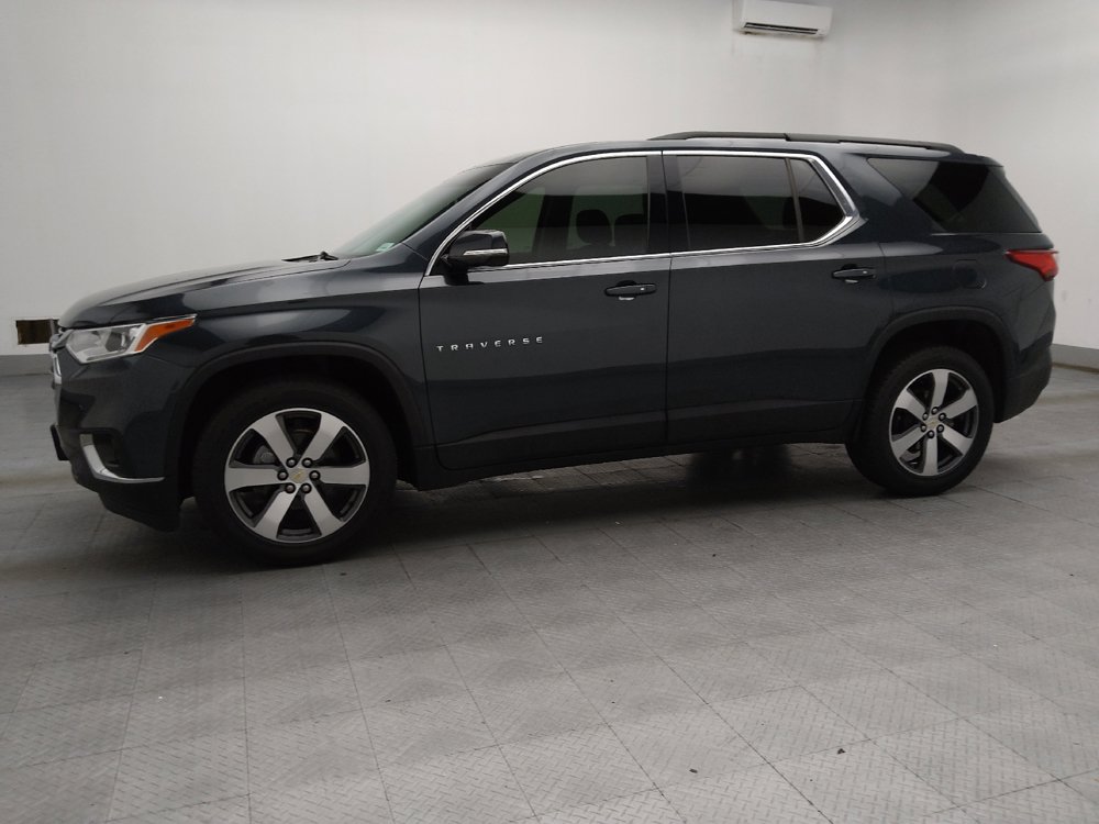 Used 2020 Chevrolet Traverse LT w/ LT Premium Package AWD/4WD image 2