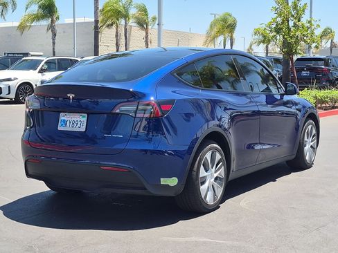Used 2023 Tesla Model Y AWD image 10