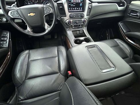 Used 2019 Chevrolet Tahoe LT w/ LT Signature Package AWD/4WD image 15