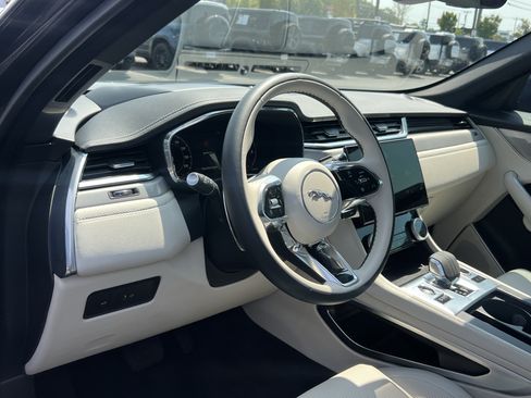 Used 2026 Jaguar F-PACE R-Dynamic S AWD/4WD image 19