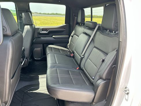 Used 2024 Chevrolet Silverado 1500 High Country w/ High Country Premium Package image 23