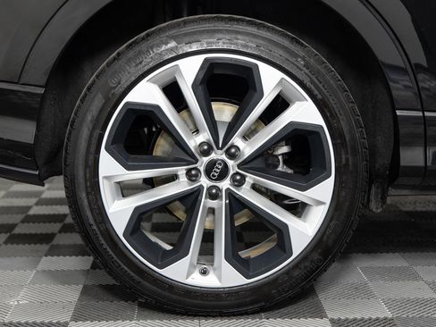 Used 2020 Audi Q3 2.0T Premium Plus w/ Premium Plus Package image 42