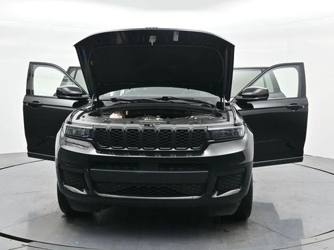 Used 2023 Jeep Grand Cherokee L Laredo AWD/4WD image 35