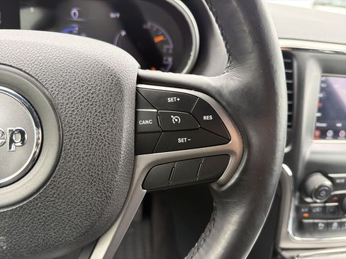 Used 2018 Jeep Grand Cherokee Laredo AWD/4WD image 20