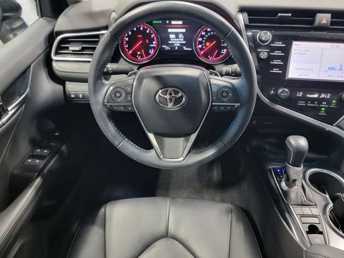 Used 2018 Toyota Camry XSE FWD image 25