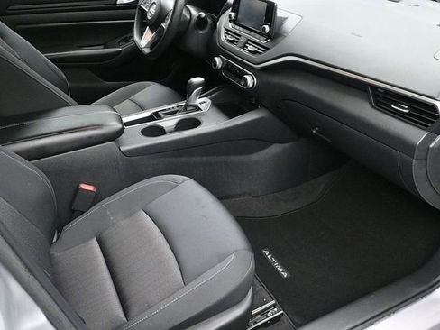 Used 2021 Nissan Altima 2.5 S image 9