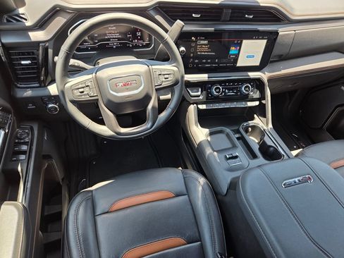Used 2024 GMC Sierra 2500 AT4 AWD/4WD image 10