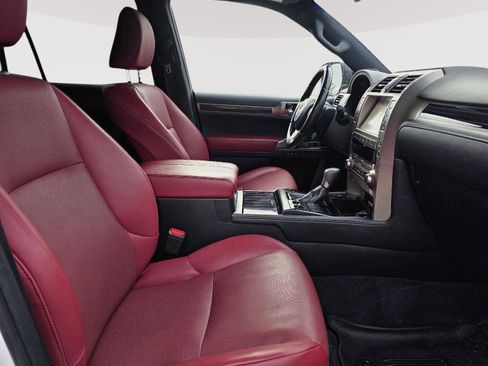 Used 2021 Lexus GX 460 Premium w/ Premium Package image 12