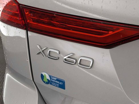Used 2022 Volvo XC60 B5 Inscription w/ Advanced Package image 12