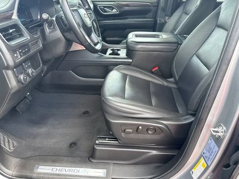 Used 2024 Chevrolet Tahoe LT RWD image 9