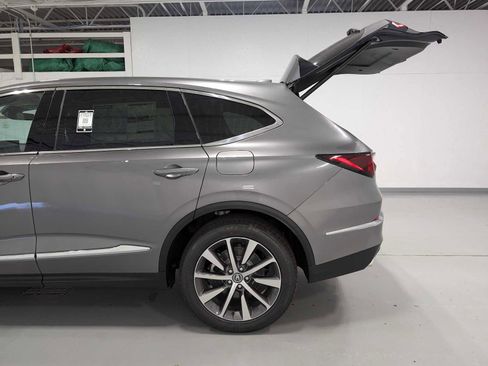 Used 2025 Acura MDX SH-AWD w/ Technology Package image 9
