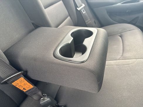 Used 2021 Chevrolet Malibu LT FWD image 25