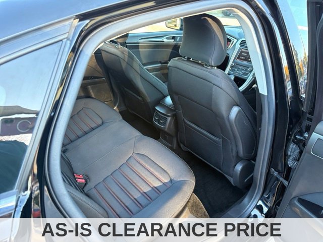Used 2016 Ford Fusion SE AWD/4WD image 39